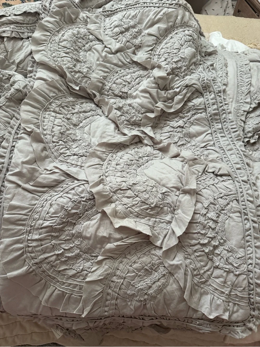 Anthropologie Rivulet~  King Quilt & 2/ King Sham - Light Gray
